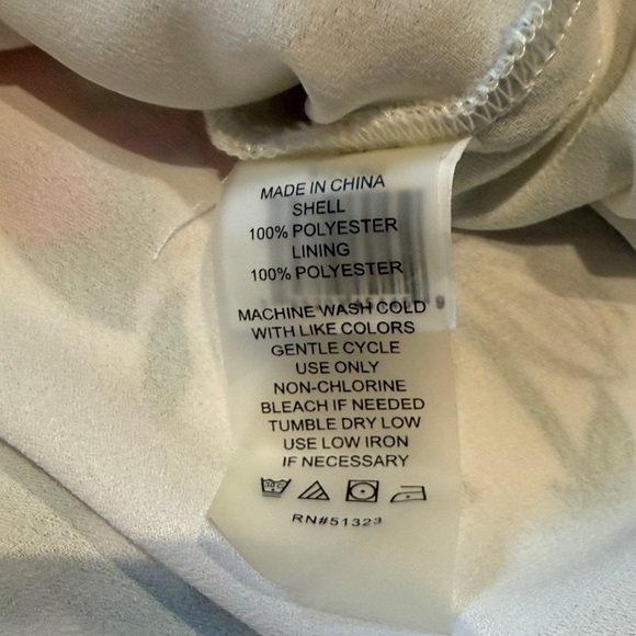 Vince Camuto Multicolor Pastel Floral Smocked Neck Sleeve Blouse, Size XL - Picture 9 of 11